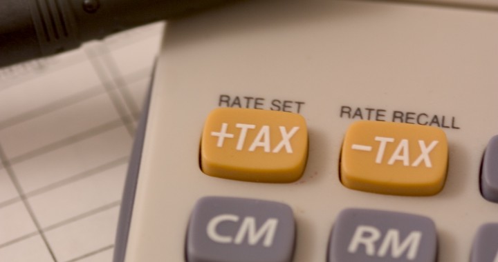 Kiedy warto być a kiedy trzeba zostać podatnikiem VAT